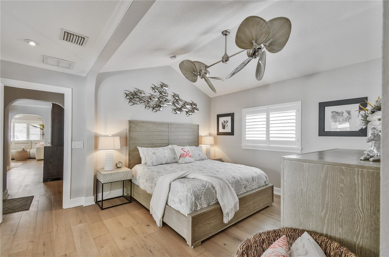 Image 26 of 53 For 467 31st Avenue N