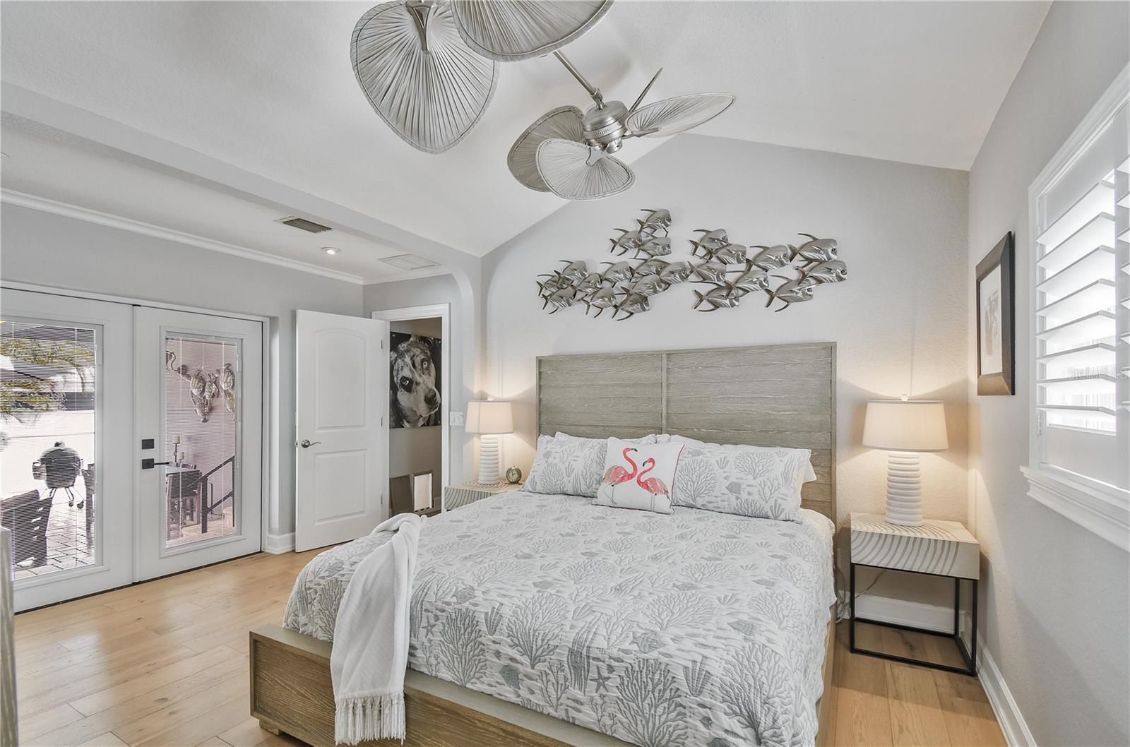 Image 28 of 53 For 467 31st Avenue N