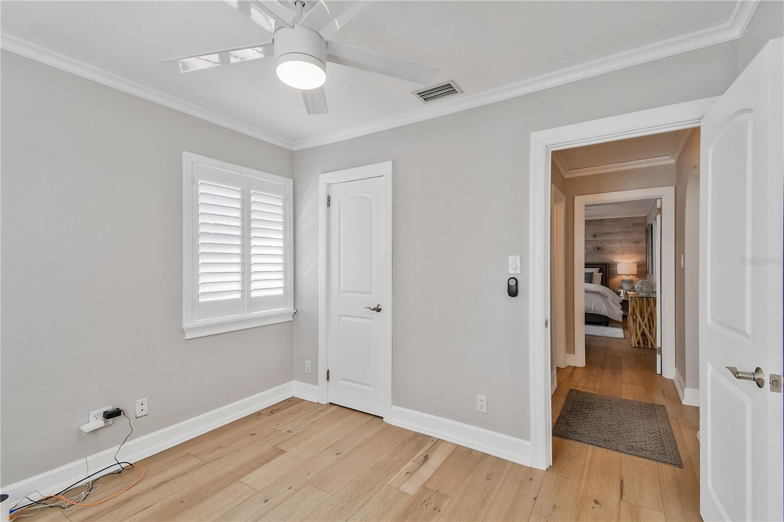 Image 40 of 53 For 467 31st Avenue N