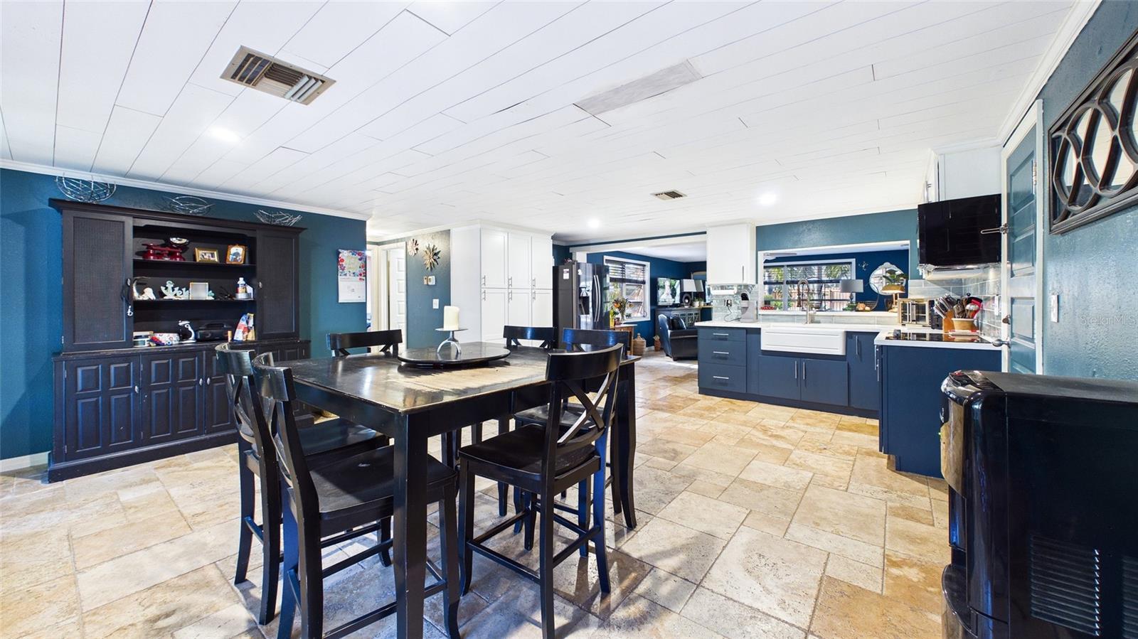 Image 15 of 43 For 3849 Edgemont Drive