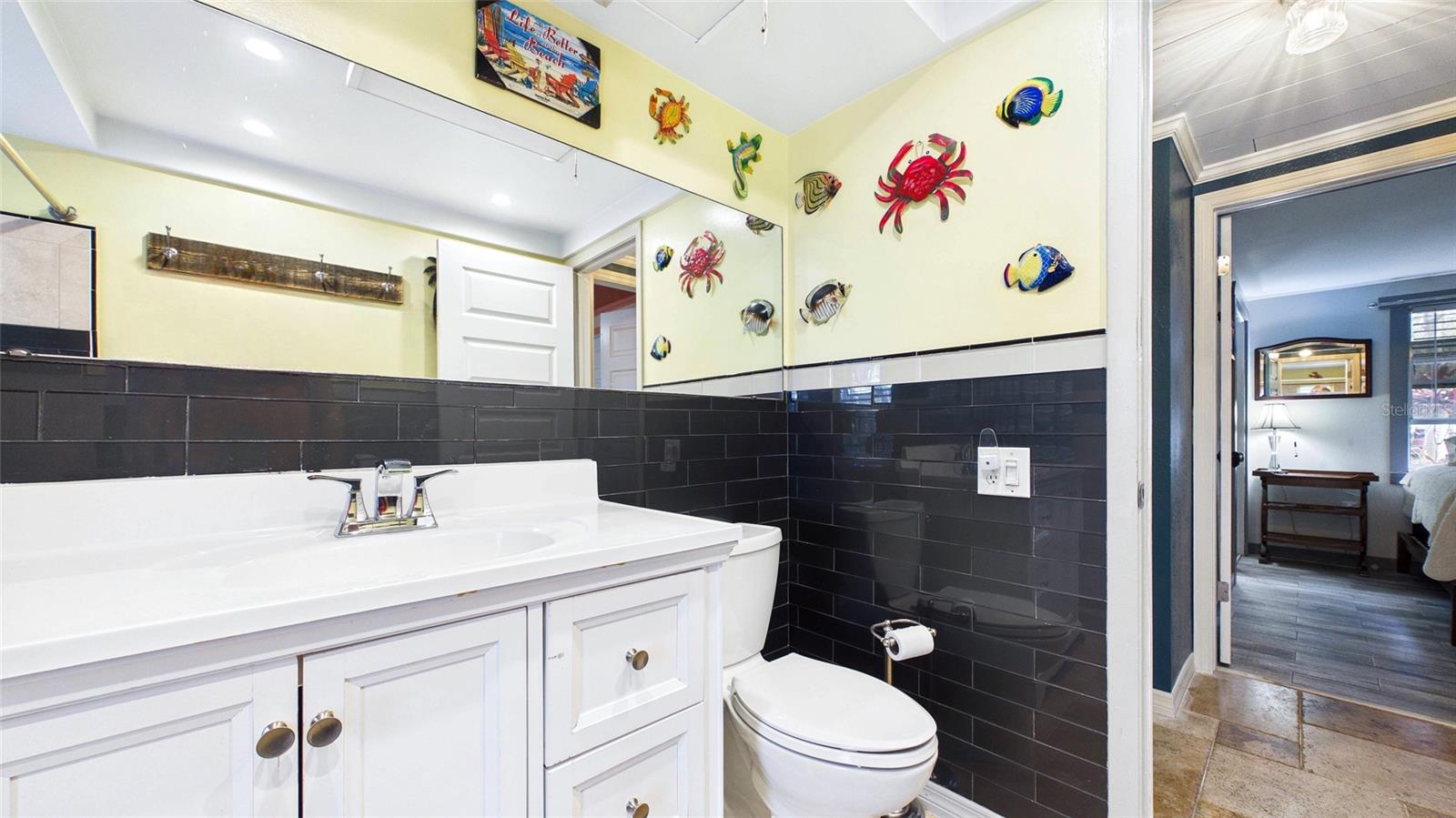 Image 32 of 43 For 3849 Edgemont Drive