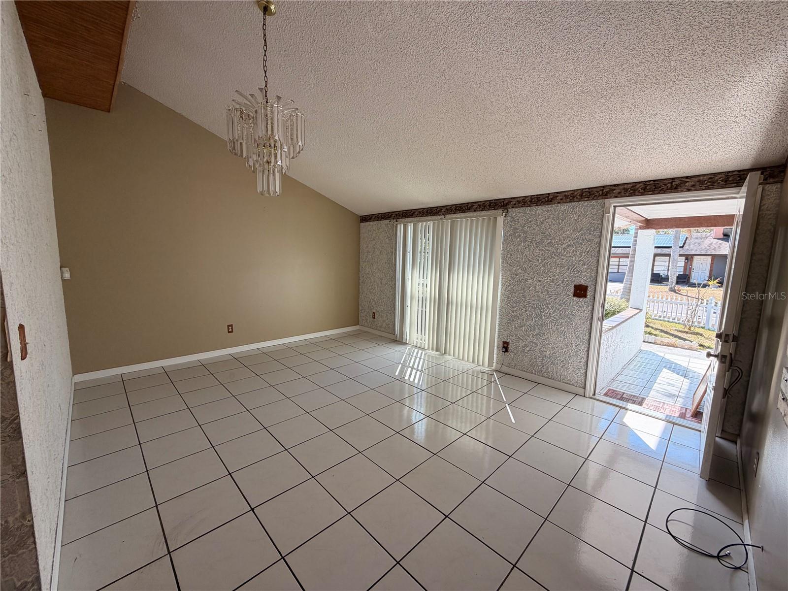 Image 5 of 35 For 10213 Explorer Court