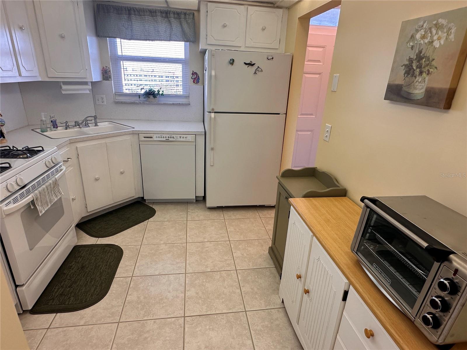 Image 12 of 32 For 5900 Shore Boulevard S 504