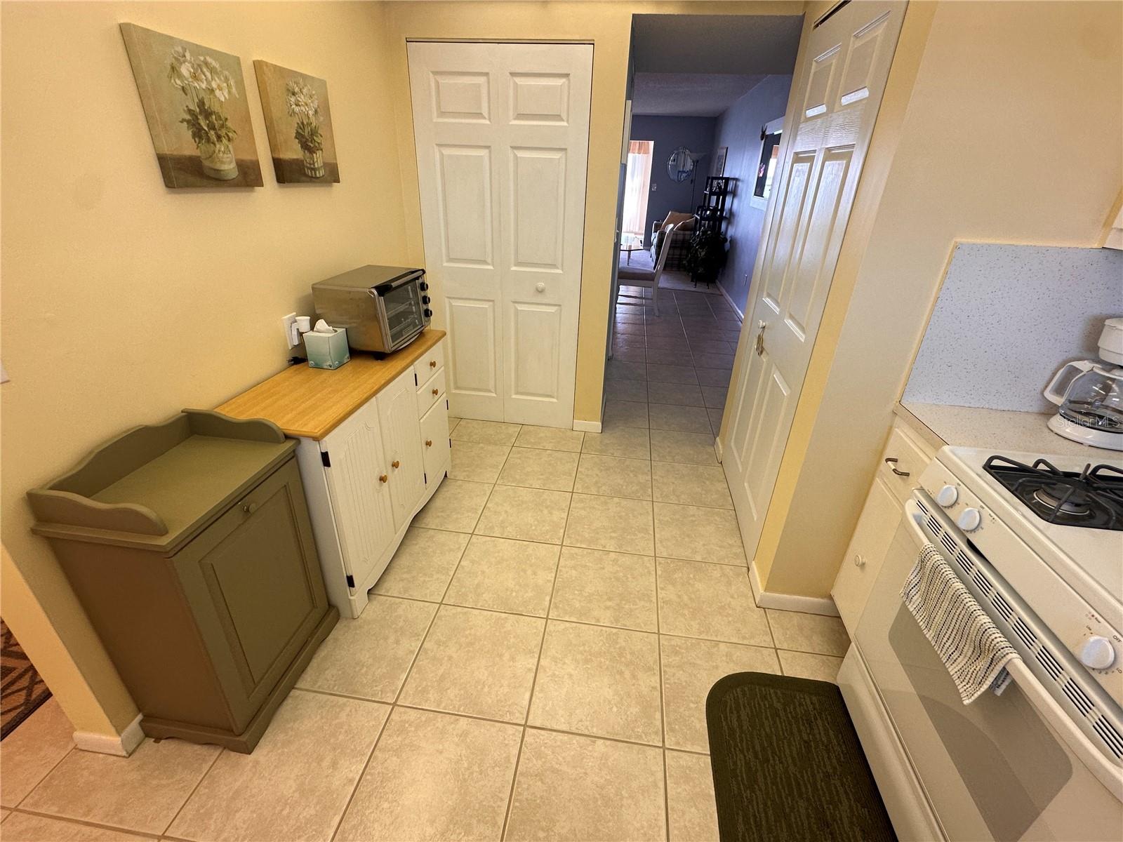 Image 13 of 32 For 5900 Shore Boulevard S 504