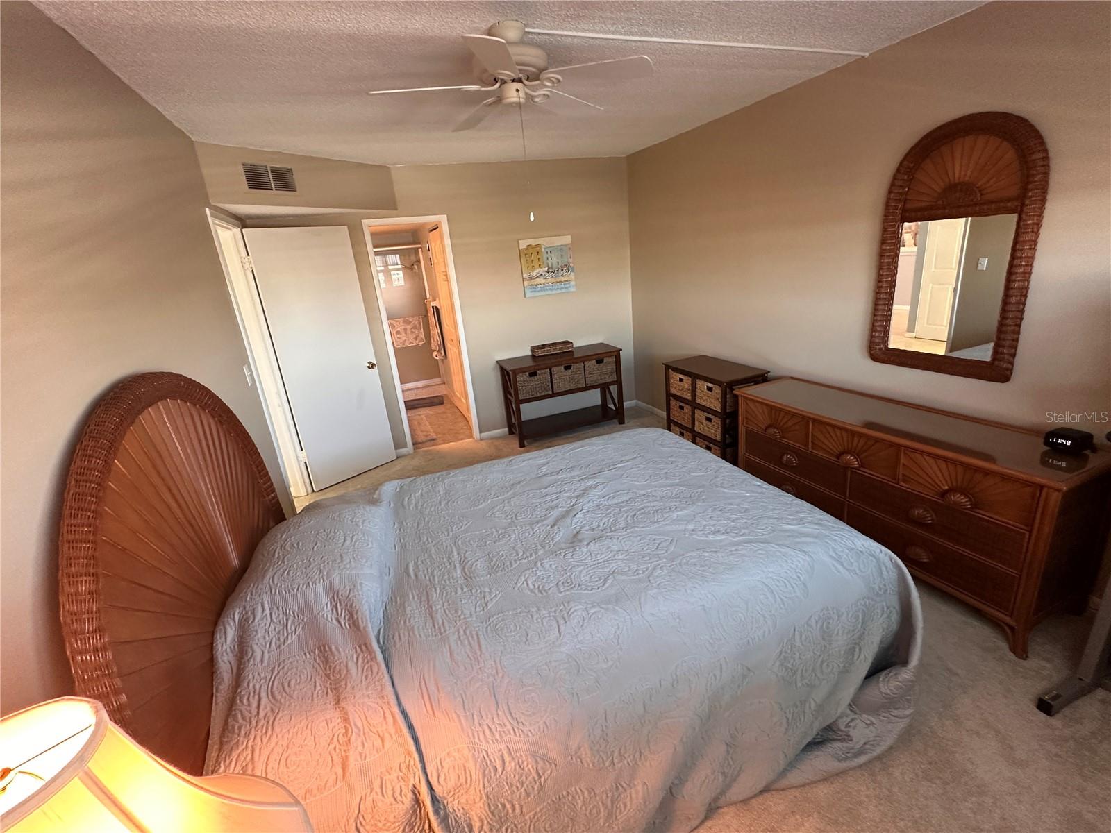 Image 15 of 32 For 5900 Shore Boulevard S 504