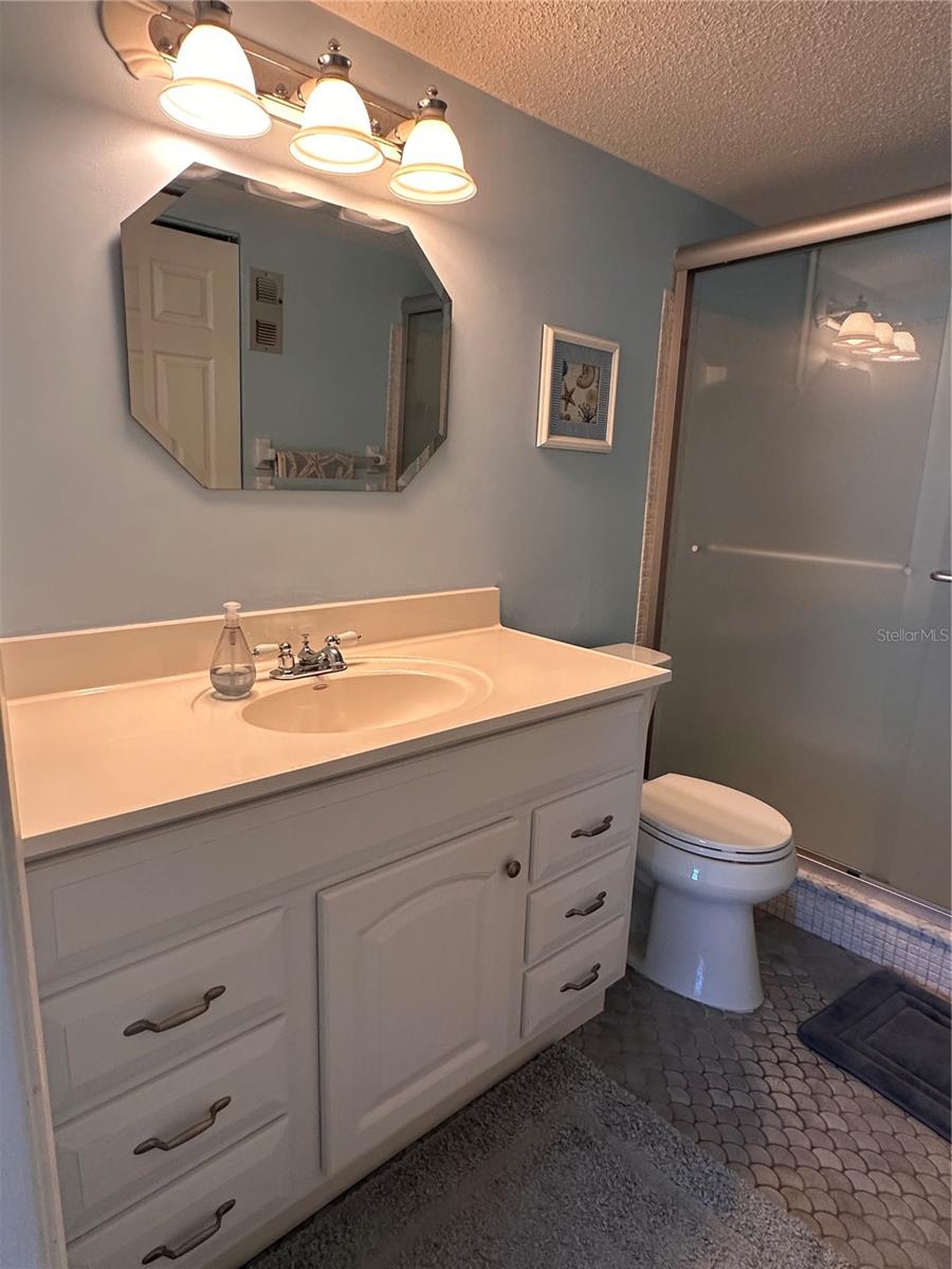 Image 16 of 32 For 5900 Shore Boulevard S 504