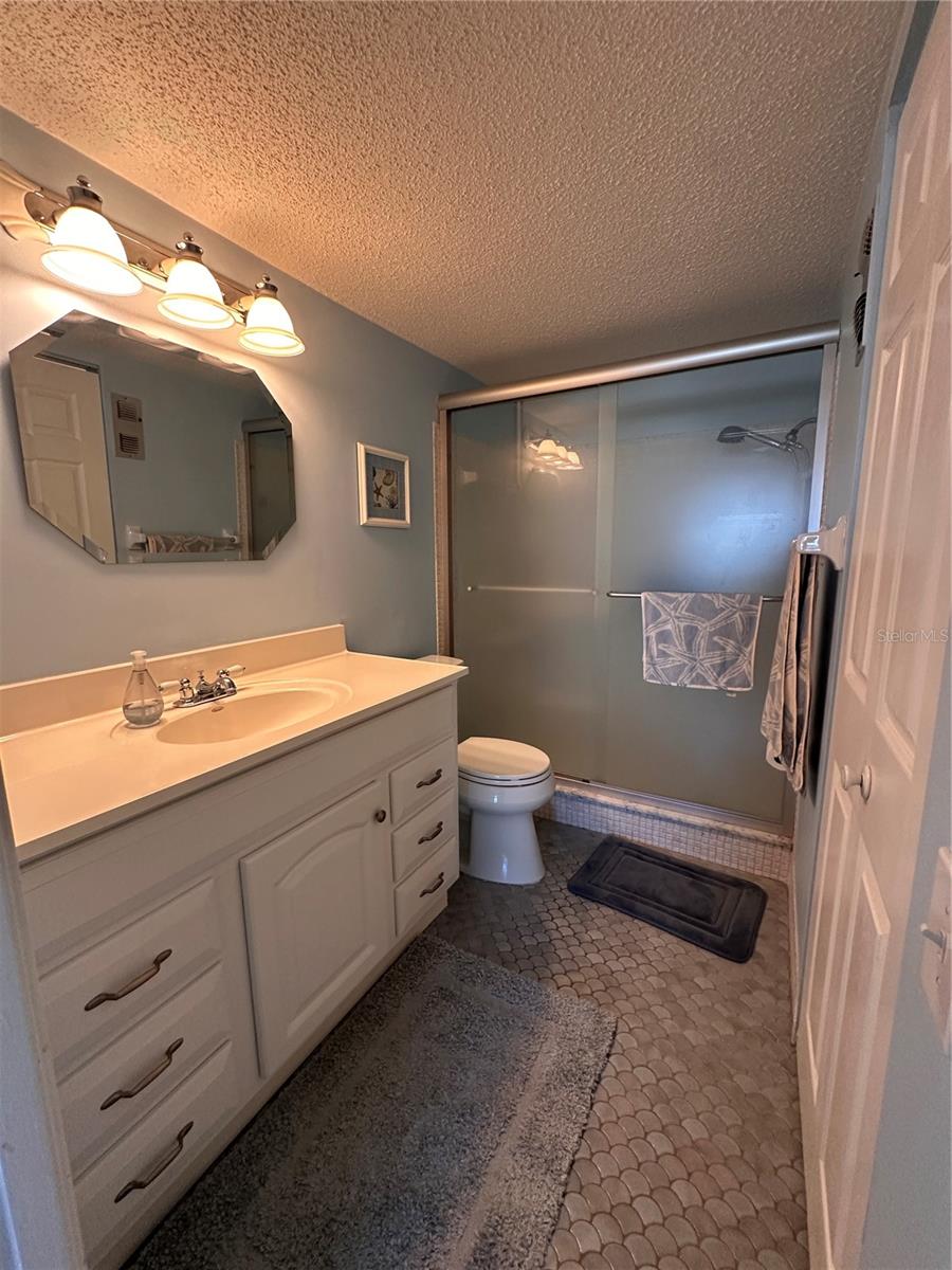 Image 18 of 32 For 5900 Shore Boulevard S 504