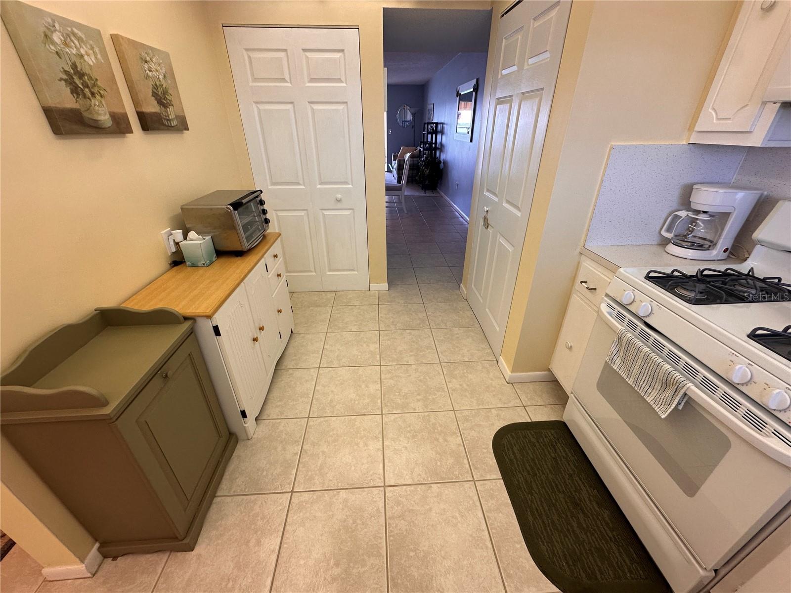 Image 20 of 32 For 5900 Shore Boulevard S 504