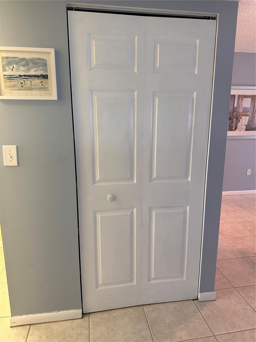 Image 31 of 32 For 5900 Shore Boulevard S 504