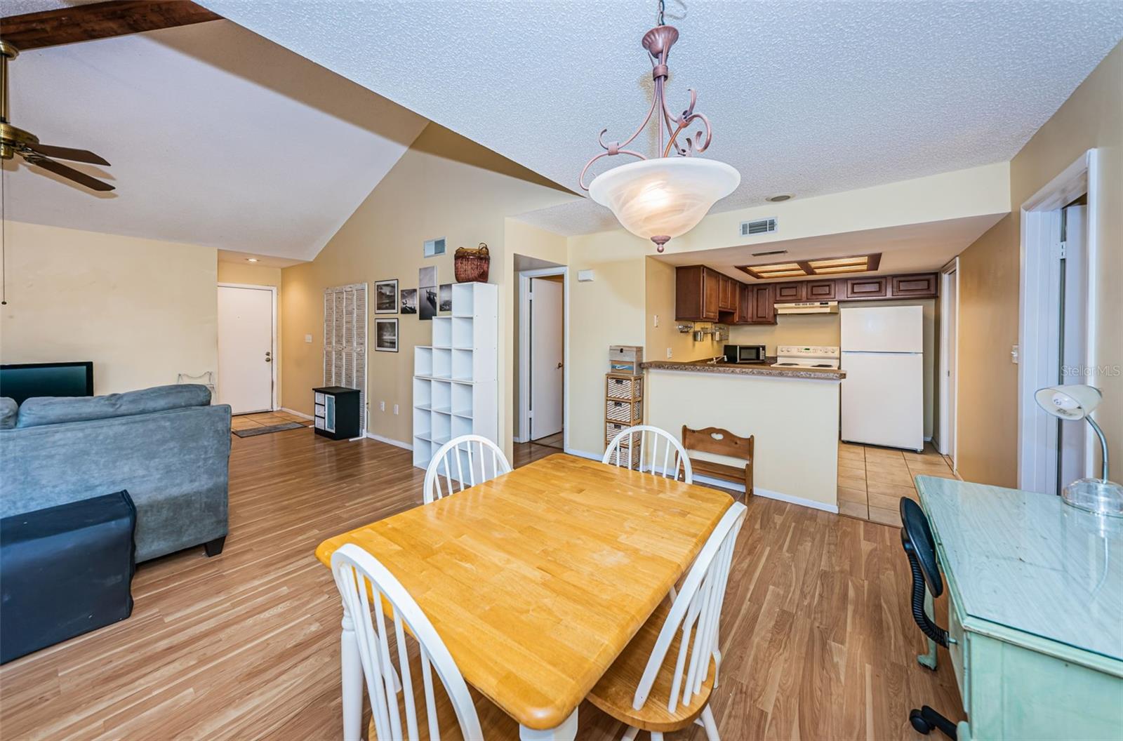 Image 13 of 42 For 802 Lennox Road W 802