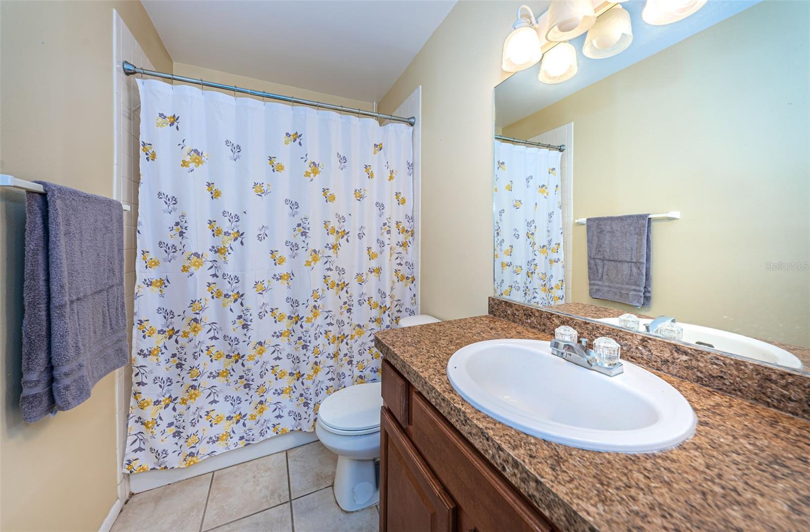 Image 19 of 42 For 802 Lennox Road W 802