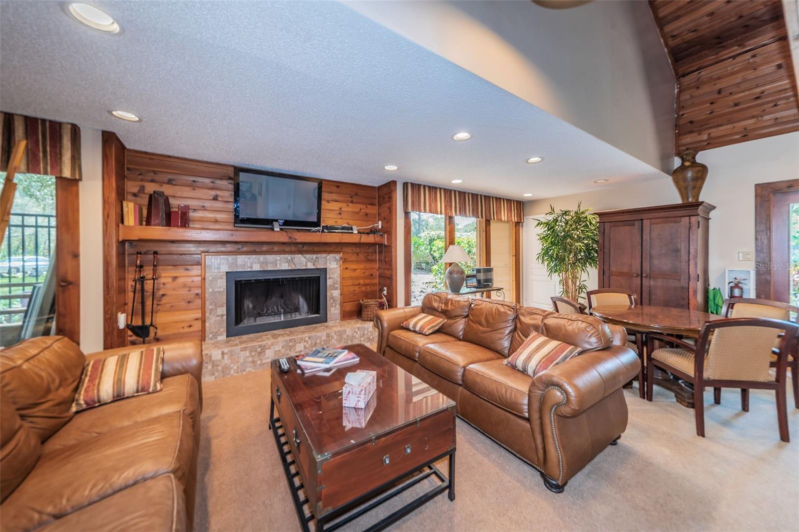 Image 31 of 42 For 802 Lennox Road W 802