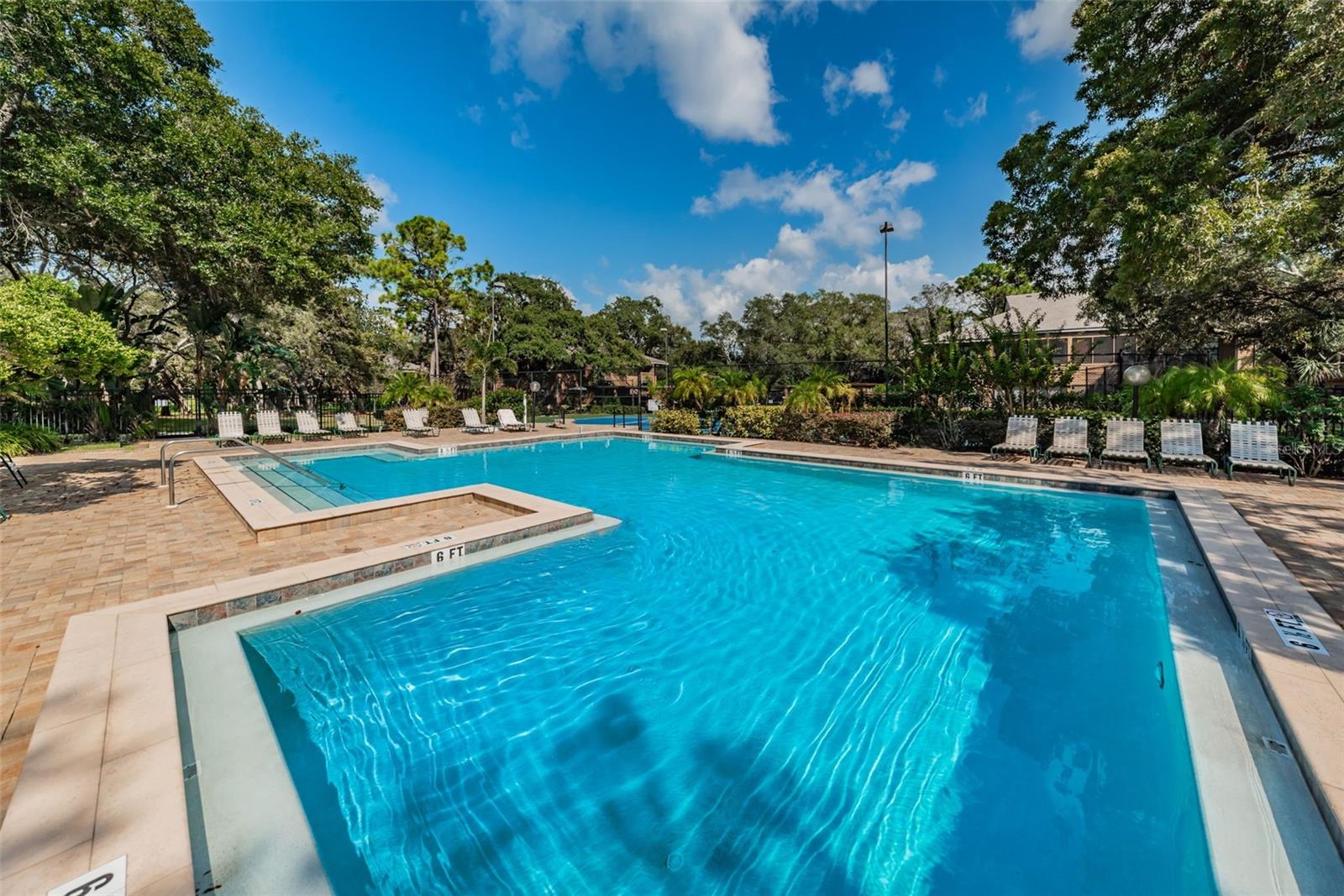 Image 37 of 42 For 802 Lennox Road W 802