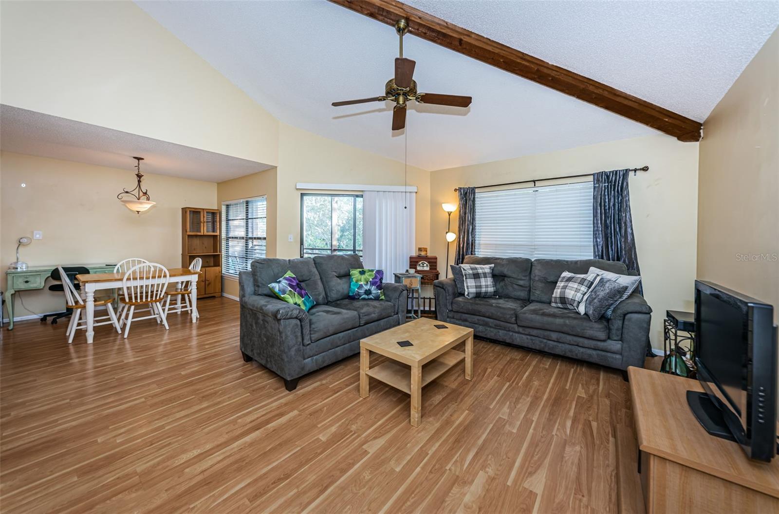 Image 6 of 42 For 802 Lennox Road W 802