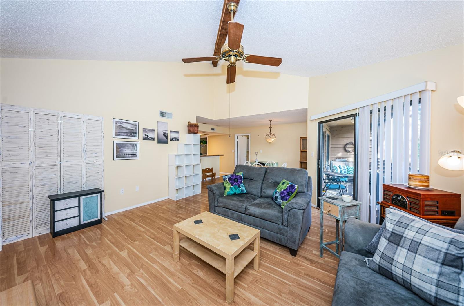 Image 7 of 42 For 802 Lennox Road W 802