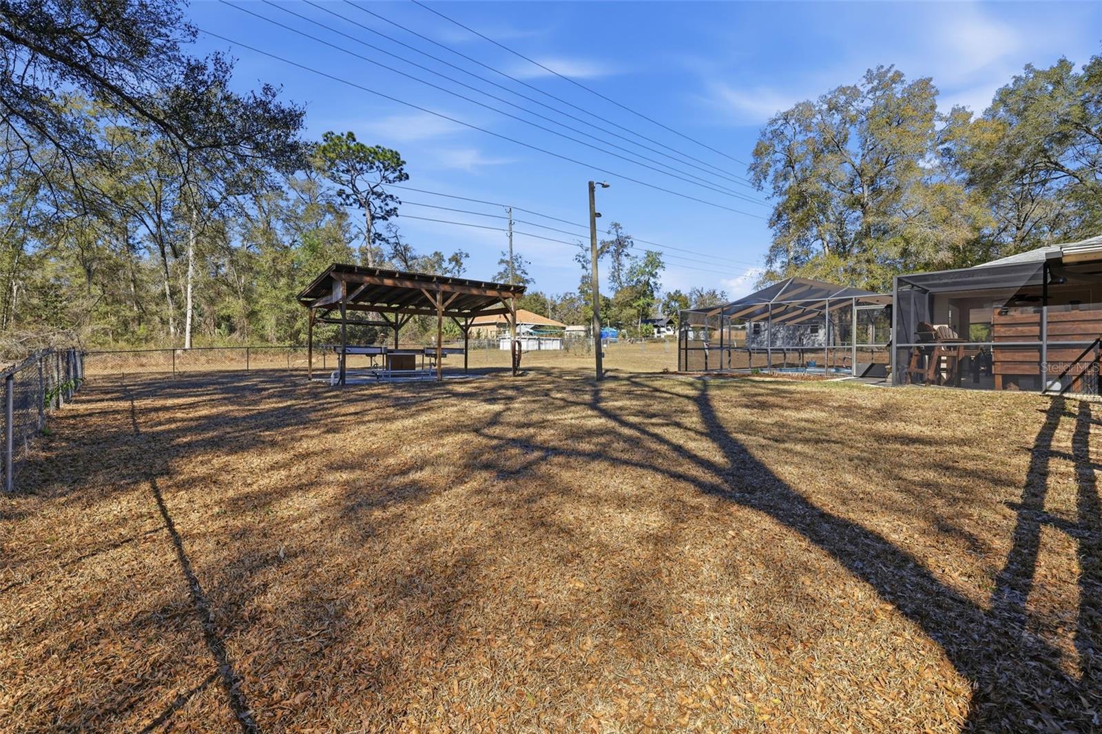 Image 14 of 51 For 952 Savary Avenue