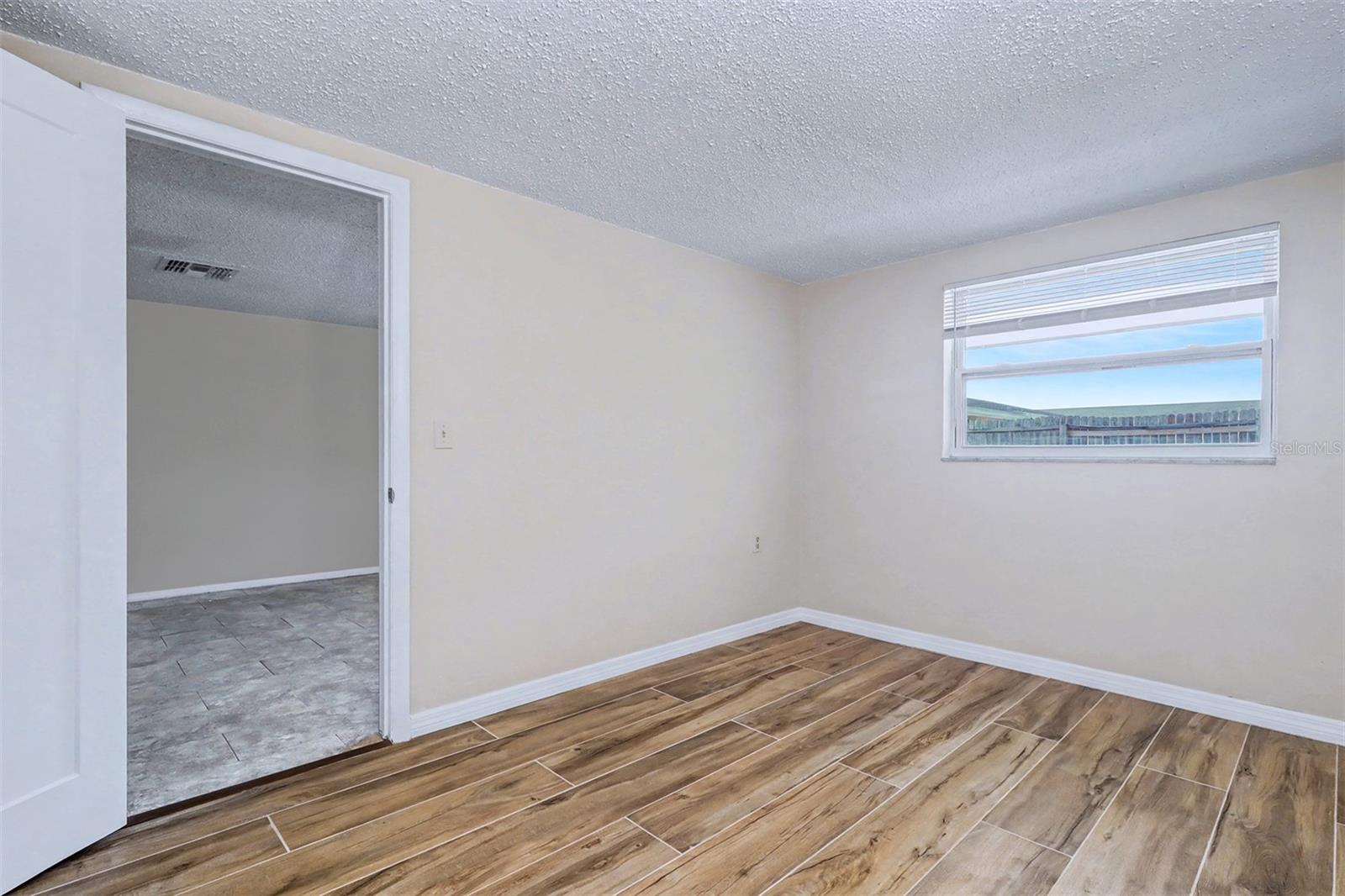 Image 10 of 13 For 5439 Oceanic Road