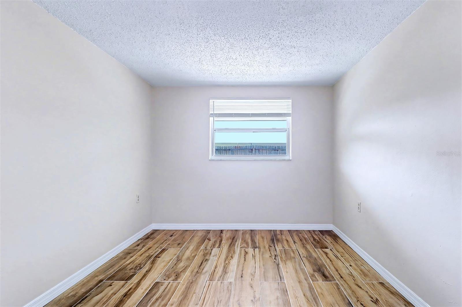 Image 9 of 13 For 5439 Oceanic Road