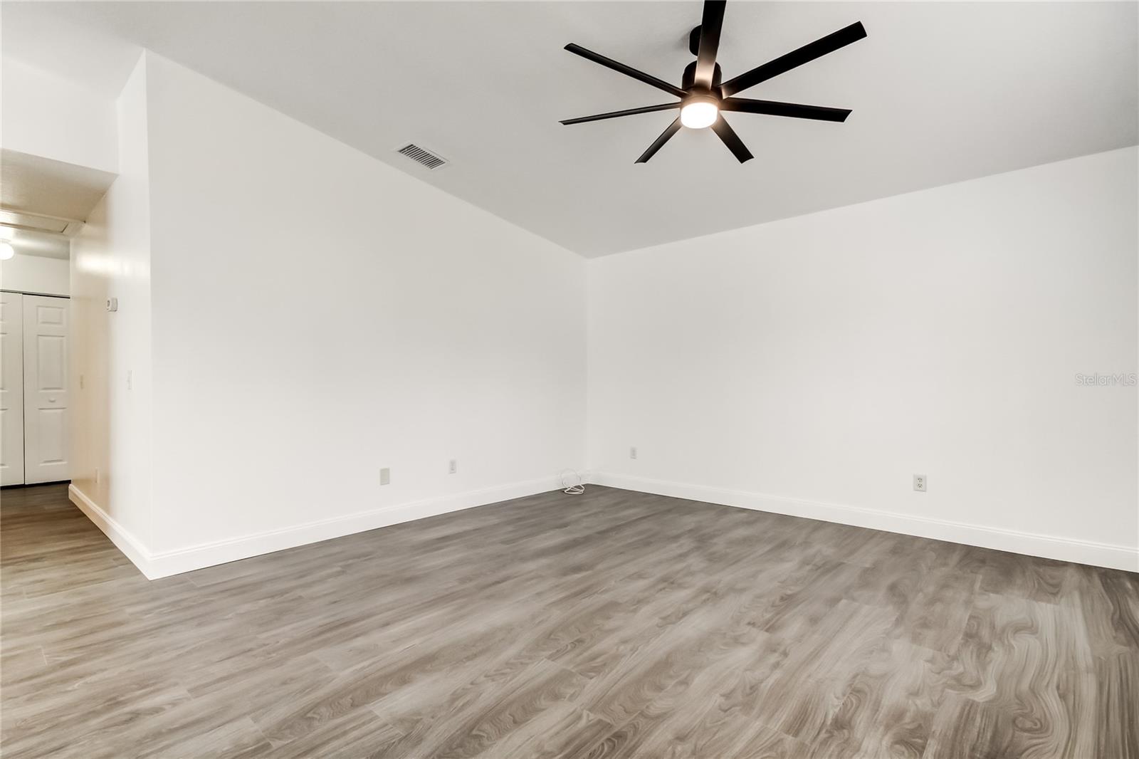 Image 19 of 45 For 7610 Obrien Street