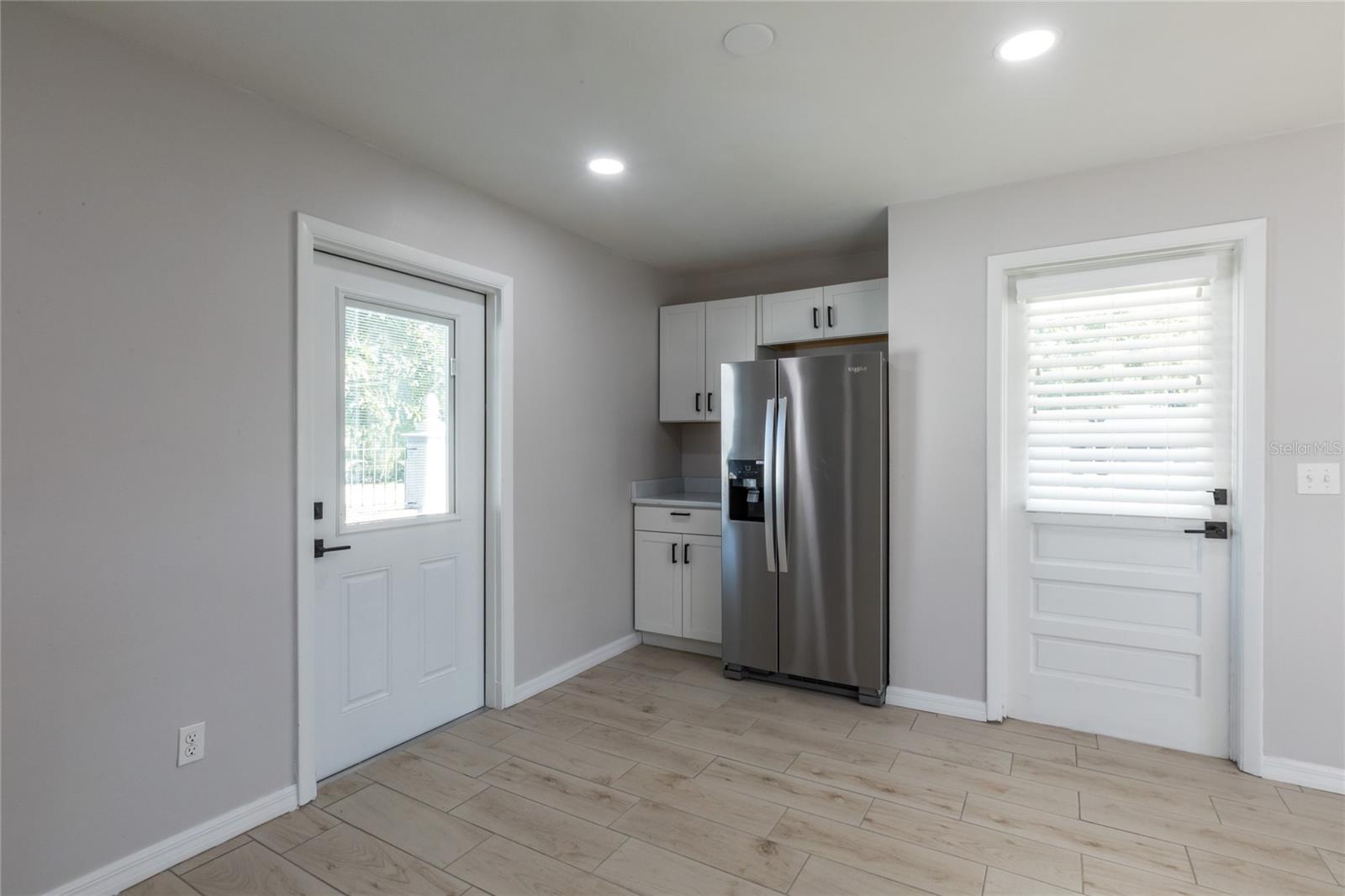 Image 7 of 17 For 6521 Englewood Avenue