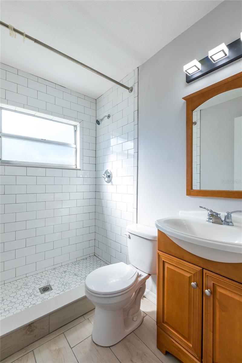 Image 9 of 17 For 6521 Englewood Avenue