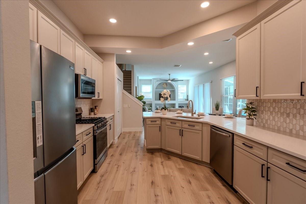 Image 14 of 54 For 10510 Chelmsford Way