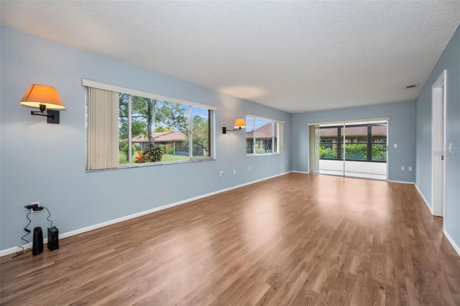 Image 4 of 43 For 4014 Davit Drive 4014