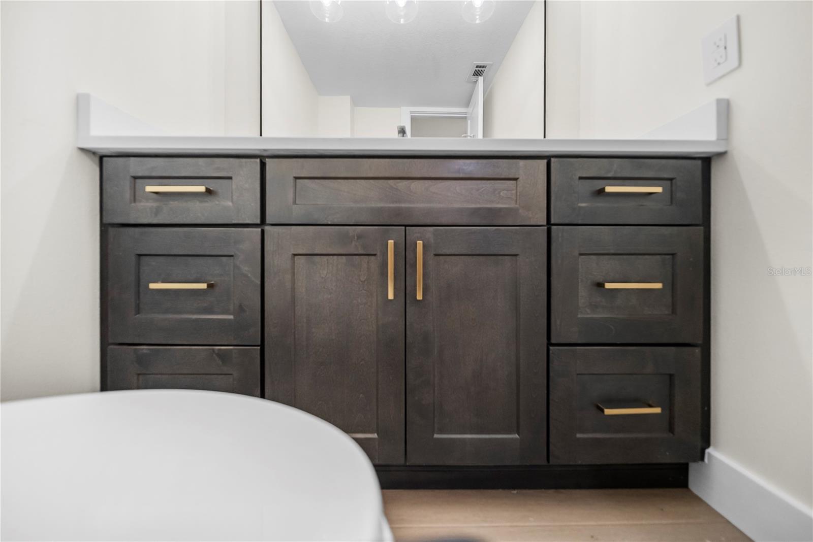 Image 18 of 39 For 2617 Cove Cay Drive 110