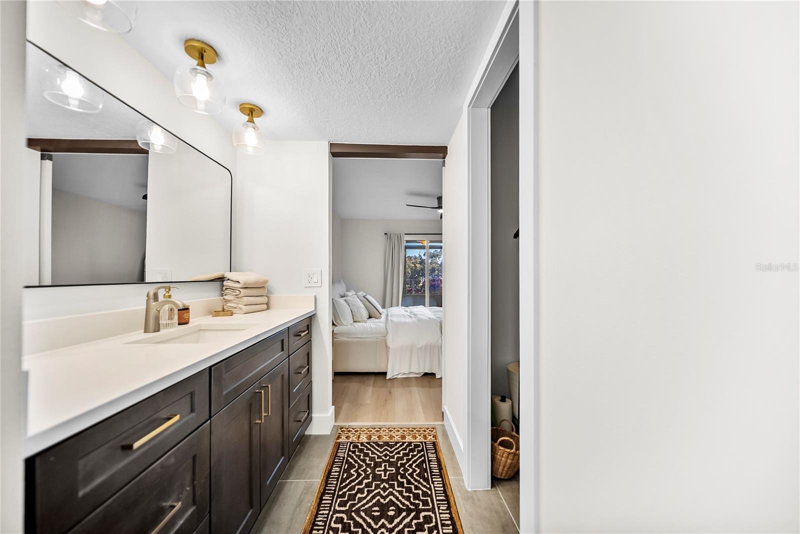 Image 25 of 39 For 2617 Cove Cay Drive 110