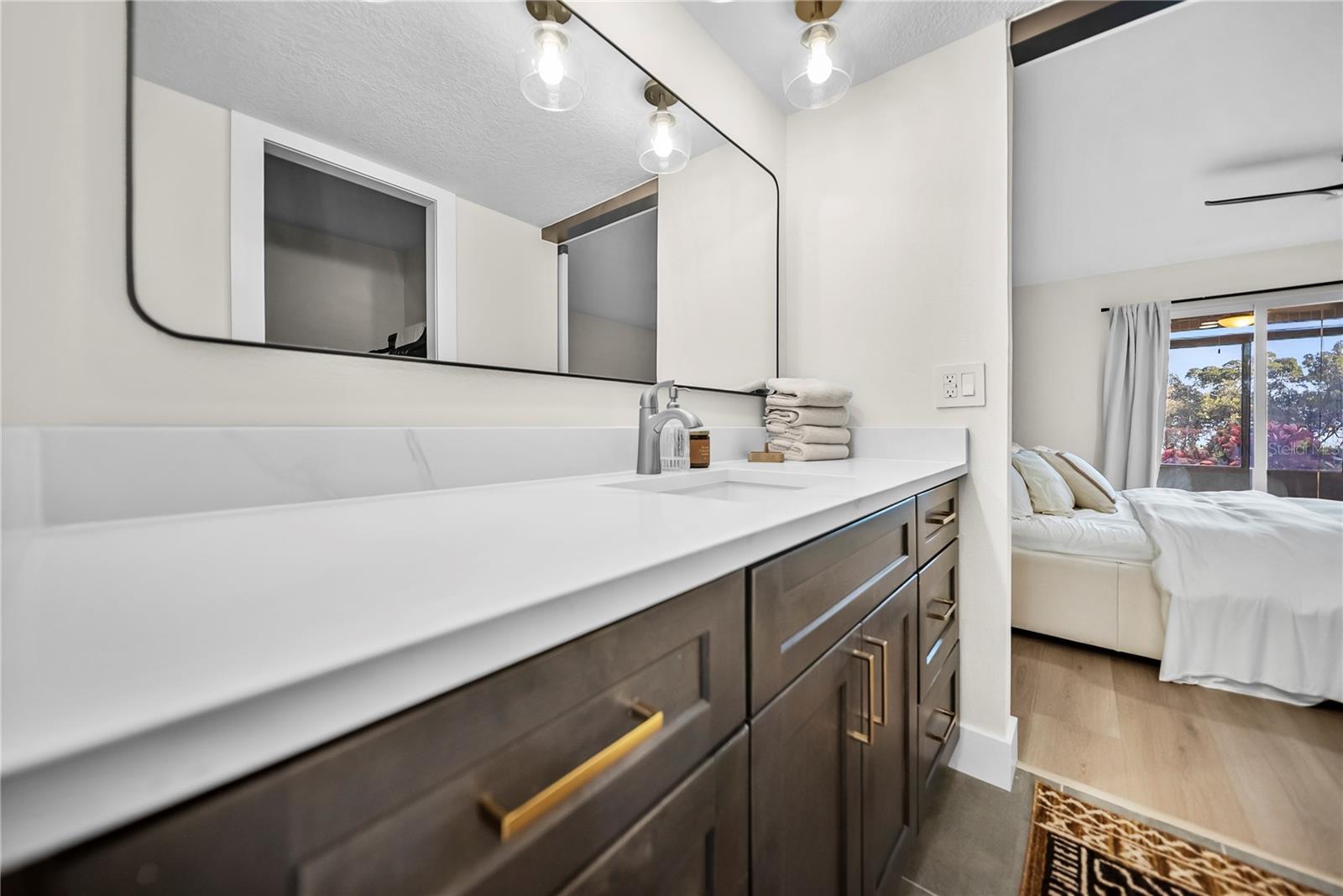 Image 28 of 39 For 2617 Cove Cay Drive 110