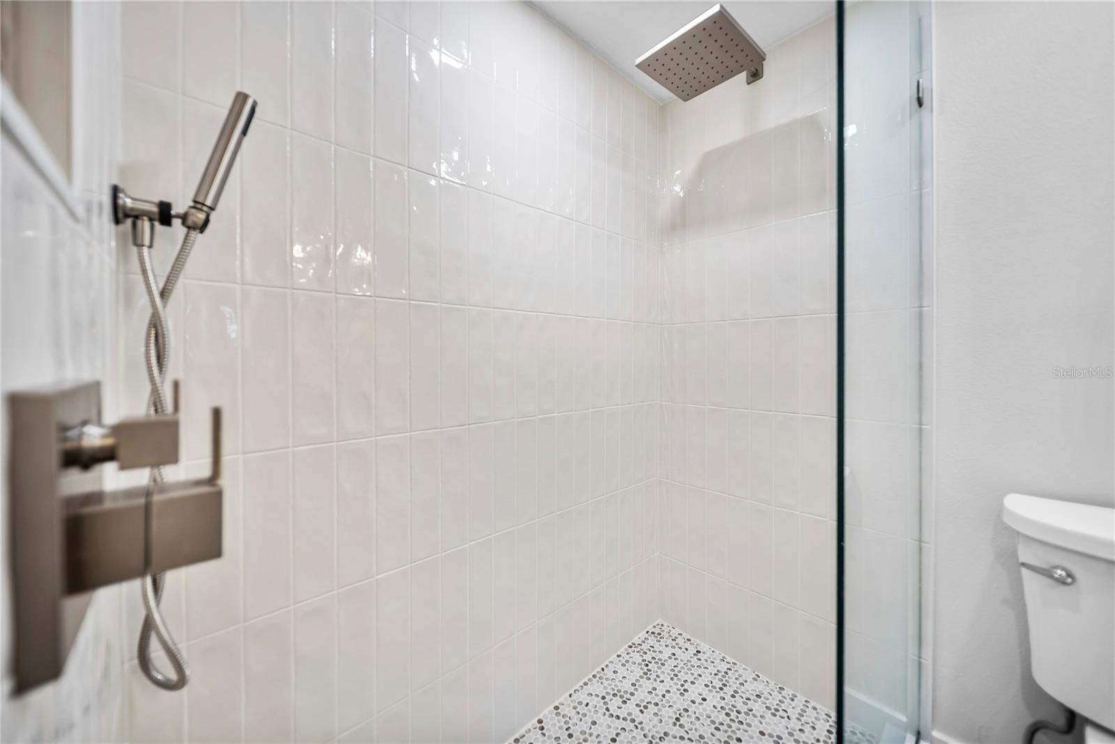 Image 29 of 39 For 2617 Cove Cay Drive 110