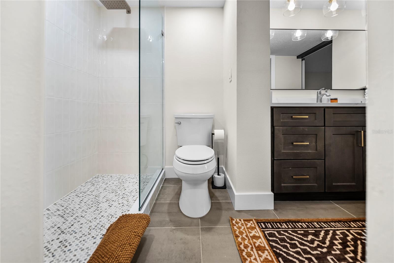 Image 7 of 39 For 2617 Cove Cay Drive 110