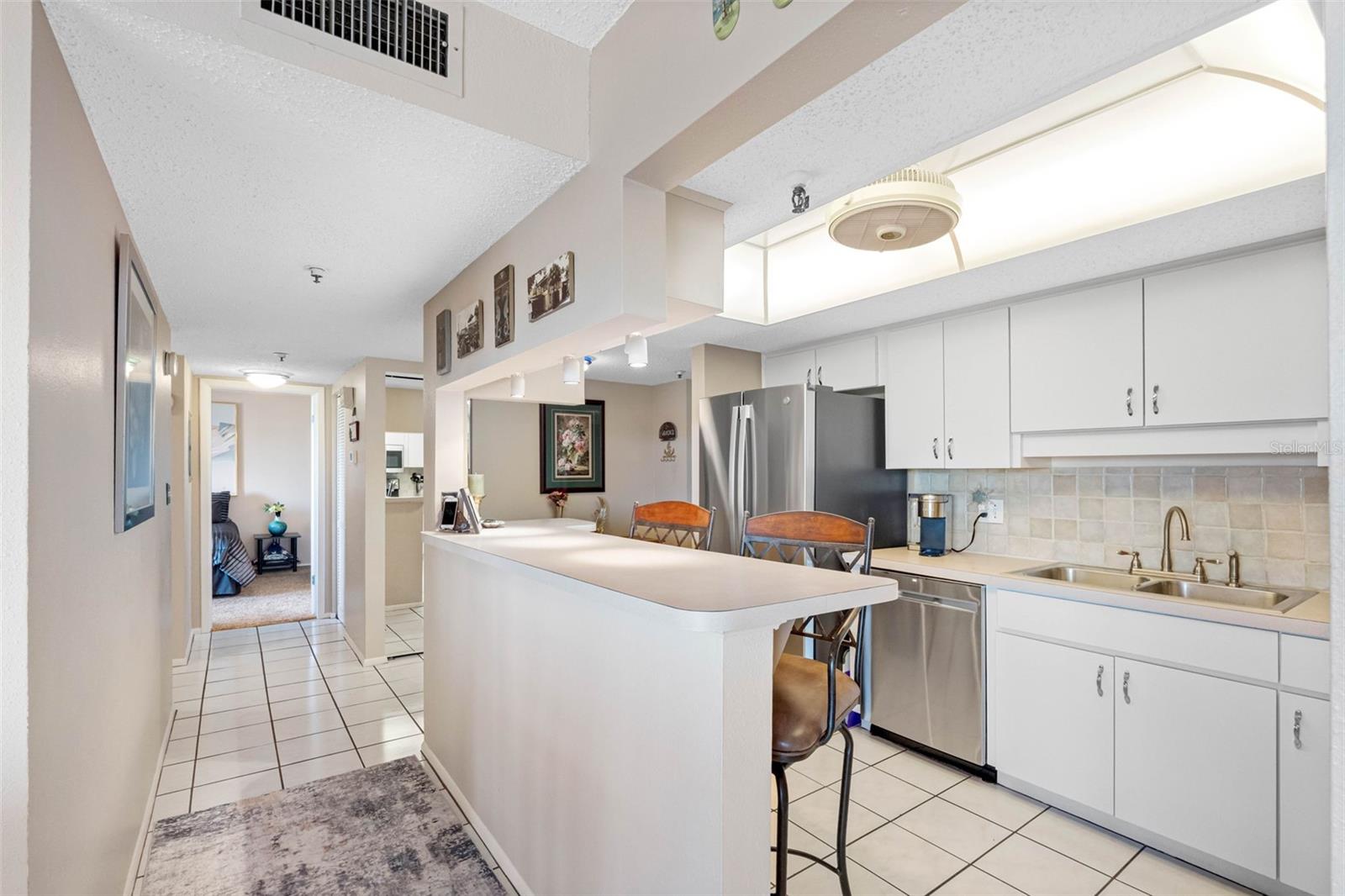 Image 16 of 50 For 7430 Sunshine Skyway Lane S 406