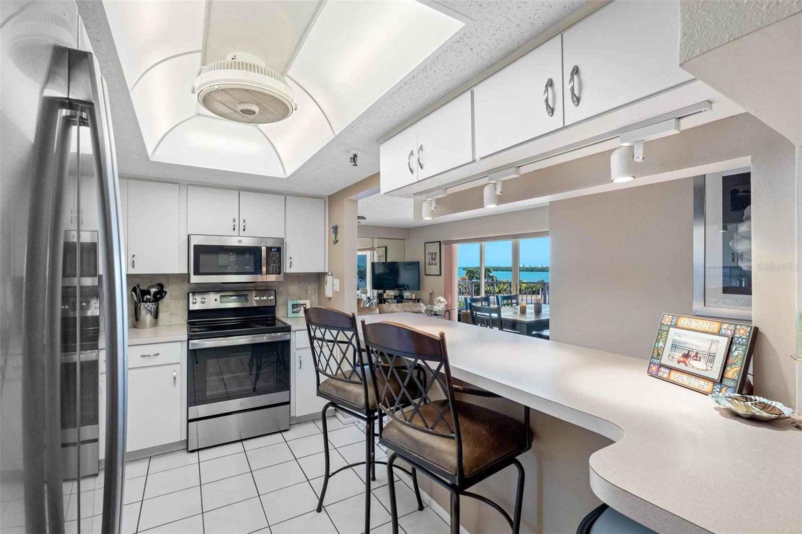 Image 17 of 50 For 7430 Sunshine Skyway Lane S 406