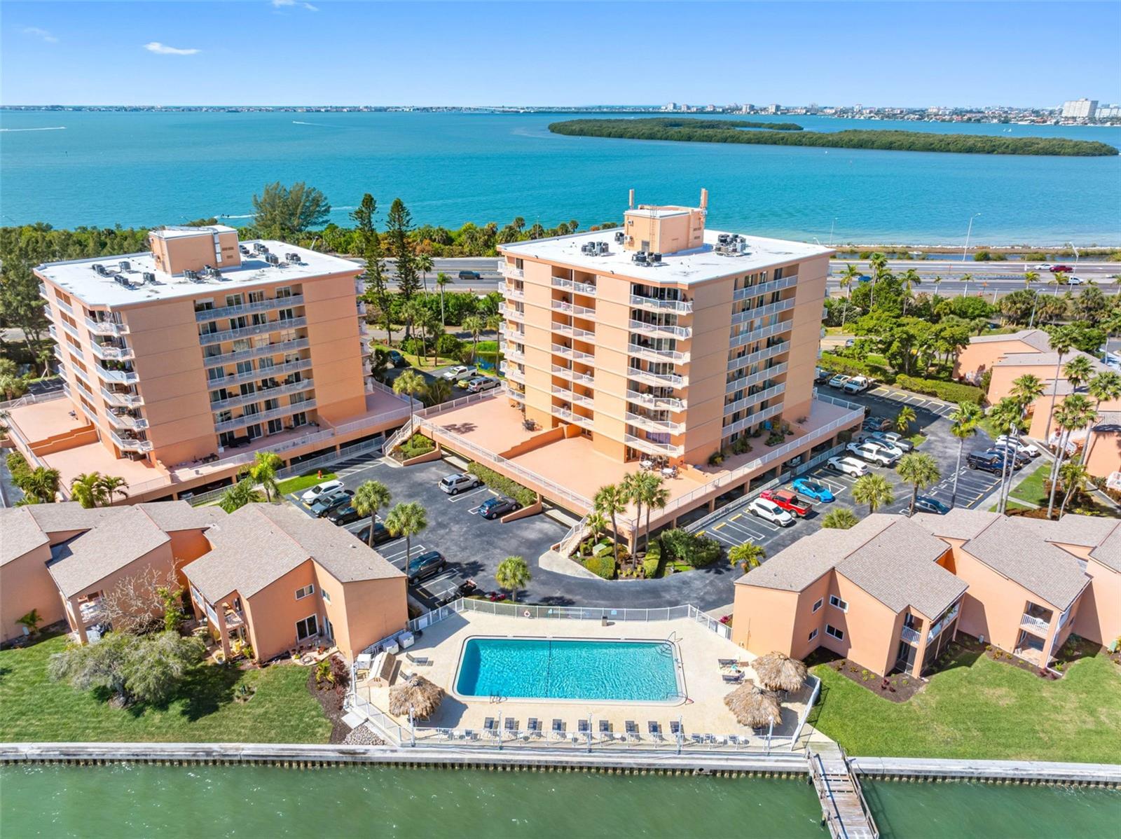 Image 4 of 50 For 7430 Sunshine Skyway Lane S 406