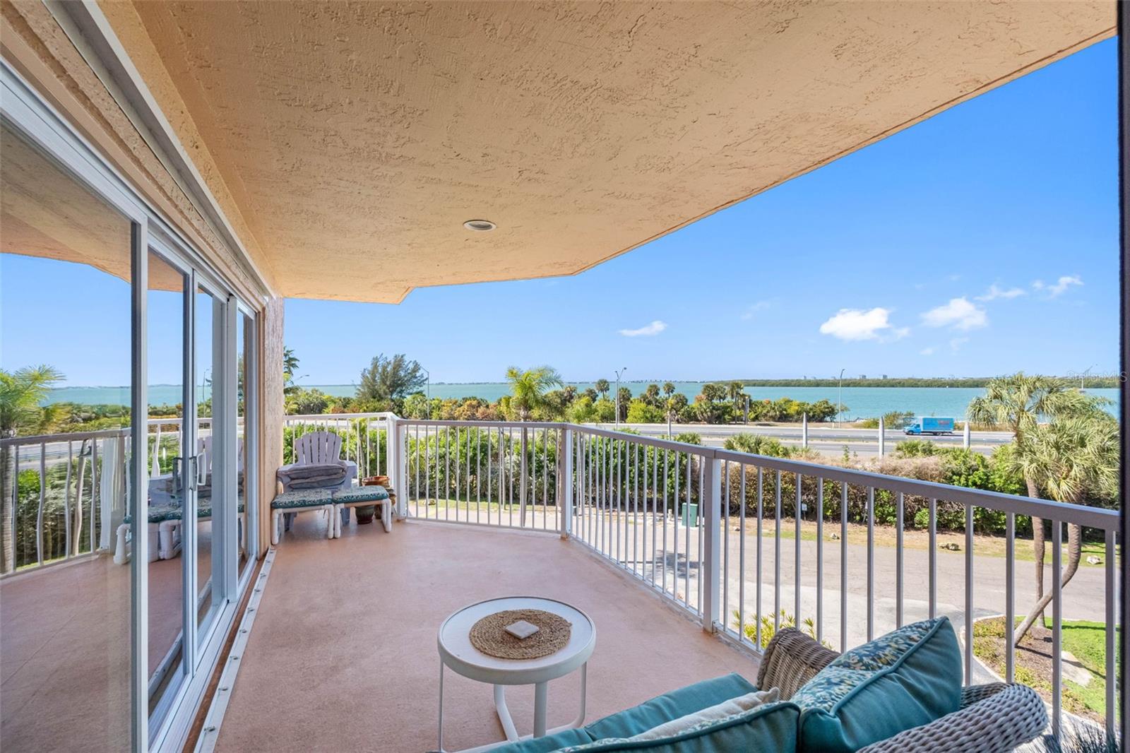 Image 7 of 50 For 7430 Sunshine Skyway Lane S 406