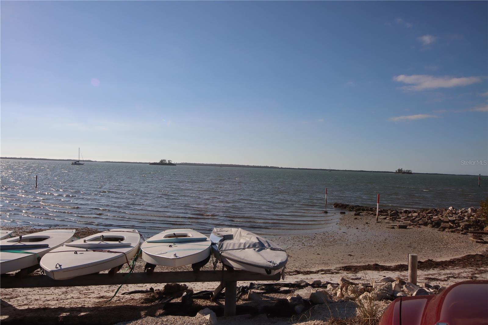 Image 10 of 20 For 220 Lyndhurst Street