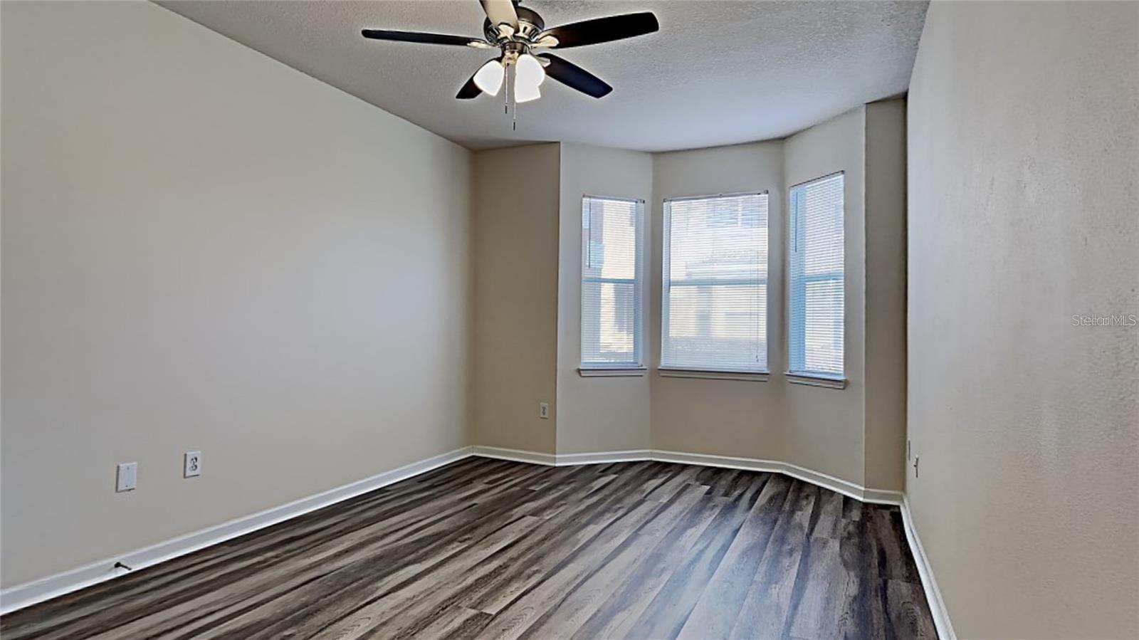 Image 11 of 13 For 10431 Villa View Circle