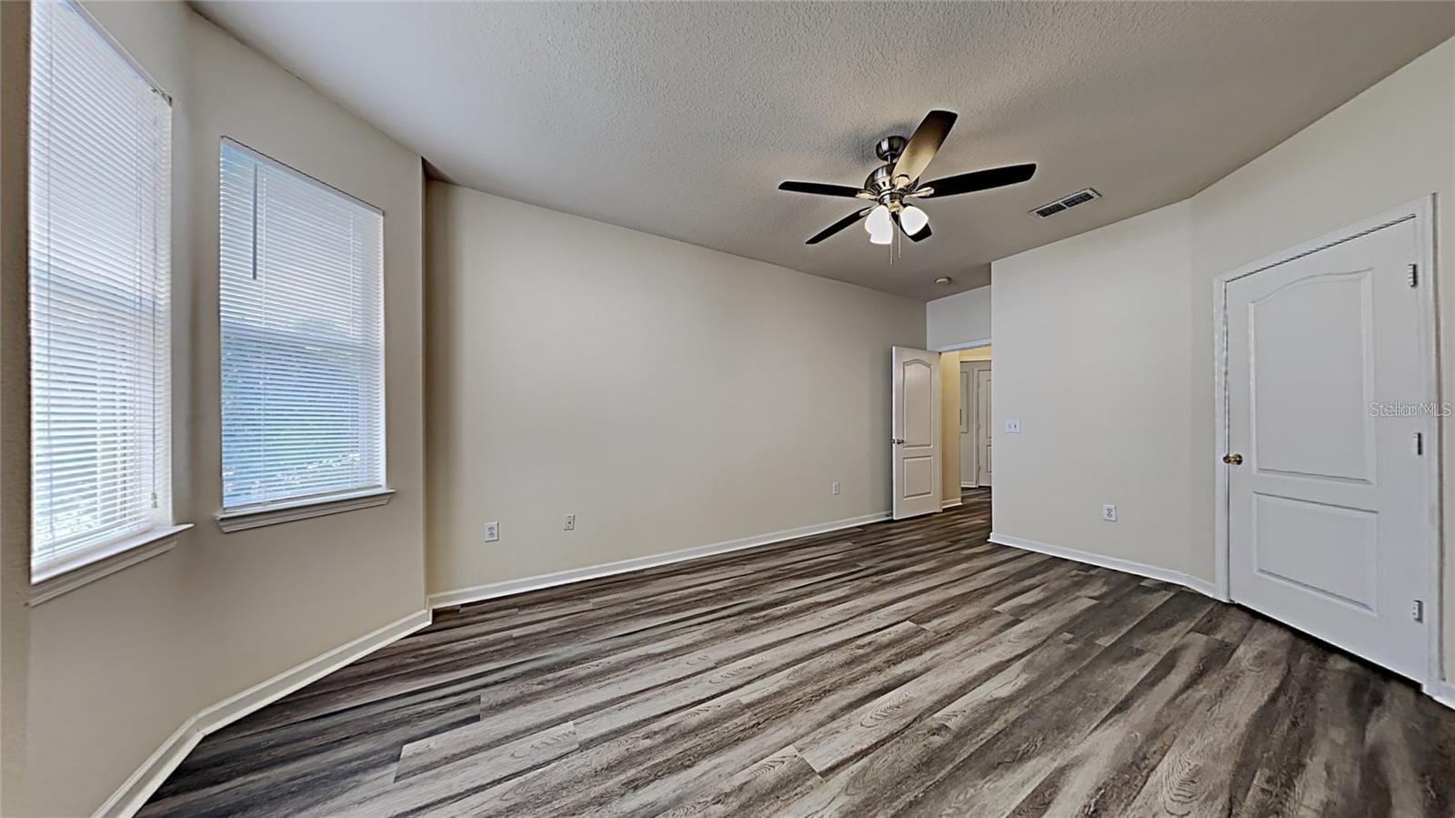 Image 8 of 13 For 10431 Villa View Circle