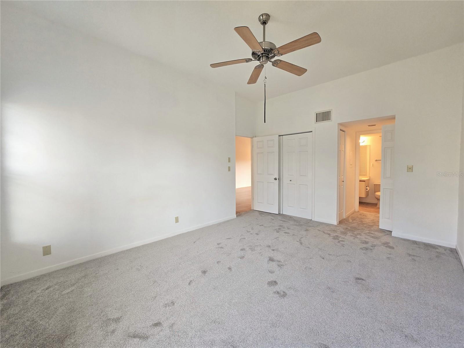 Image 15 of 59 For 3078 Eastland Boulevard 411