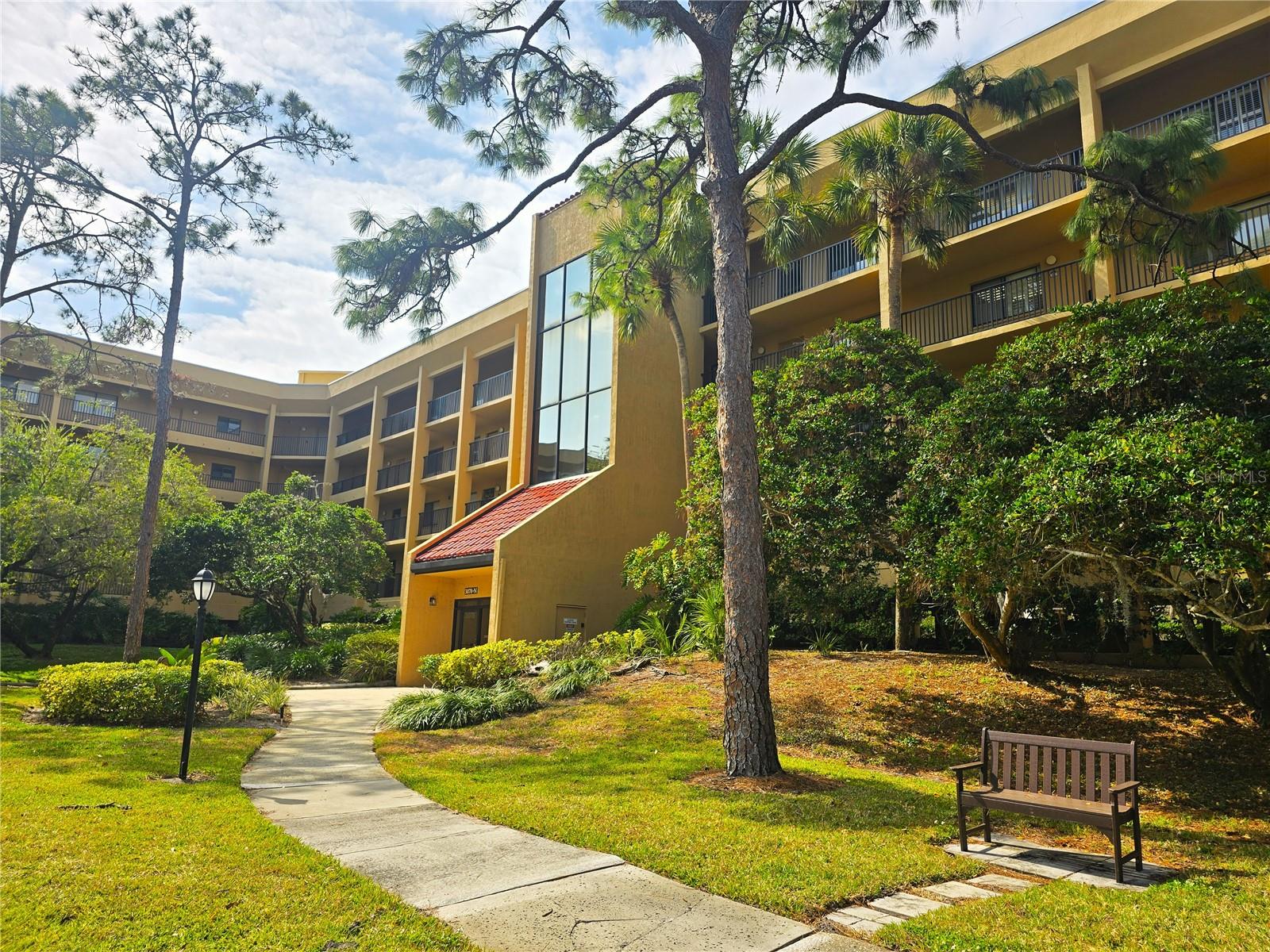 Image 35 of 59 For 3078 Eastland Boulevard 411