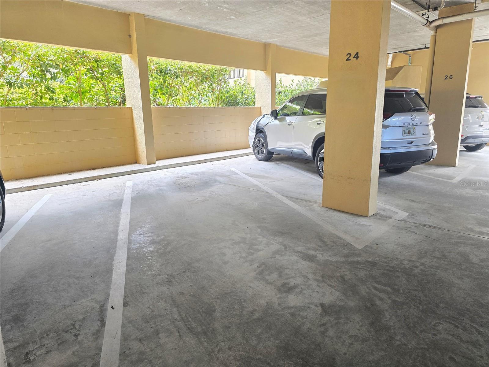 Image 37 of 59 For 3078 Eastland Boulevard 411