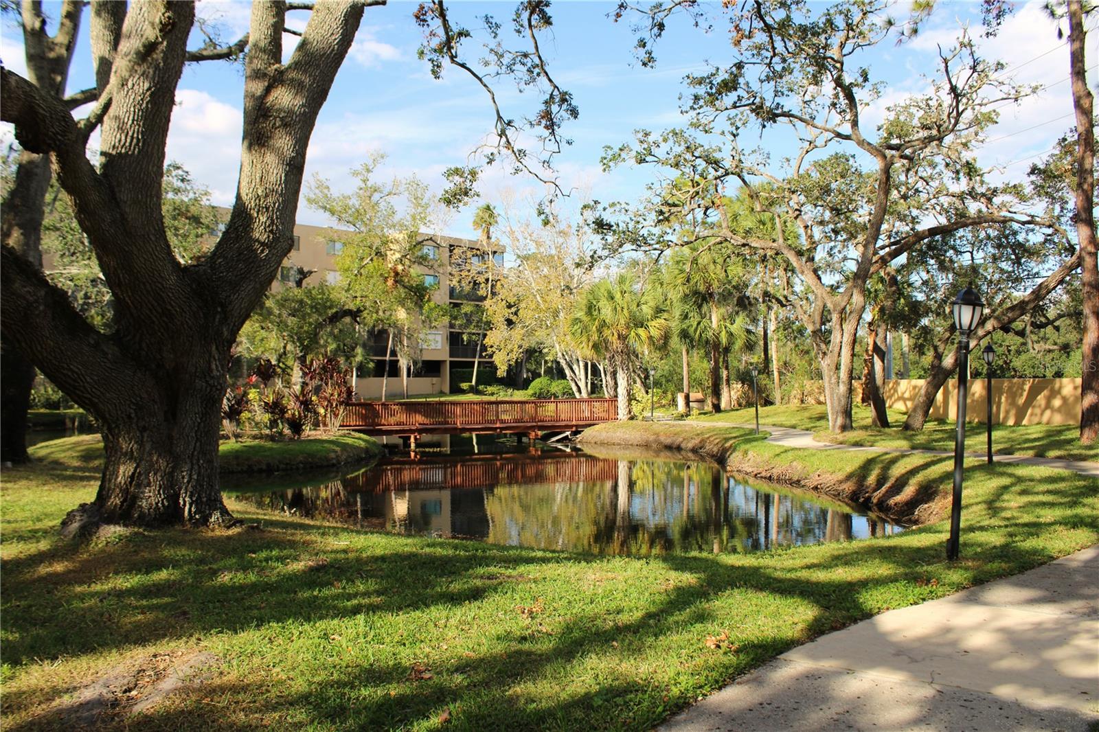 Image 39 of 59 For 3078 Eastland Boulevard 411