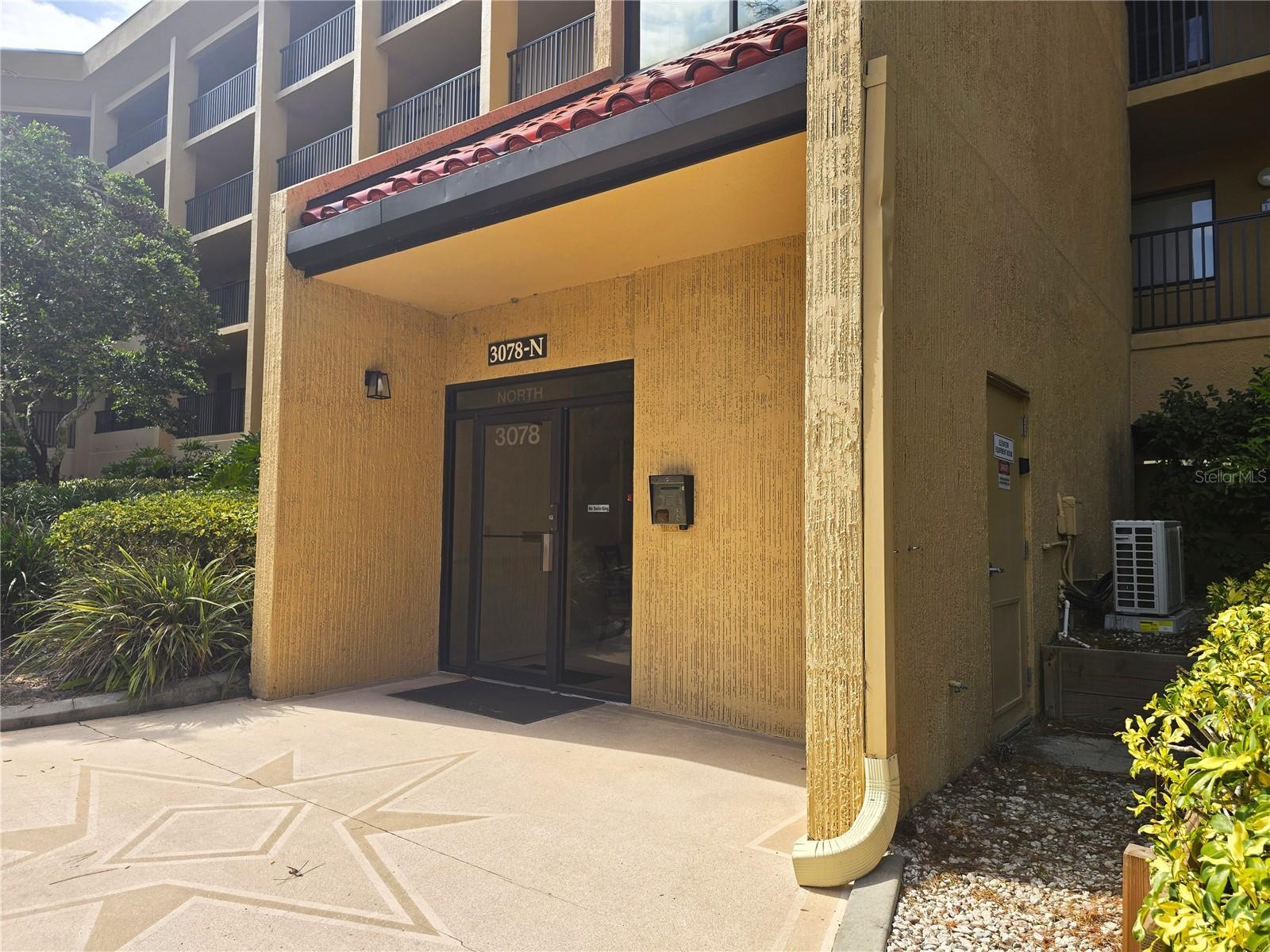 Image 4 of 59 For 3078 Eastland Boulevard 411