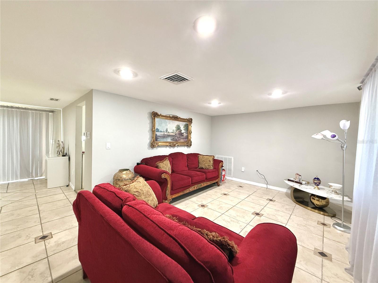 Image 3 of 10 For 8516 Arrowhead Drive