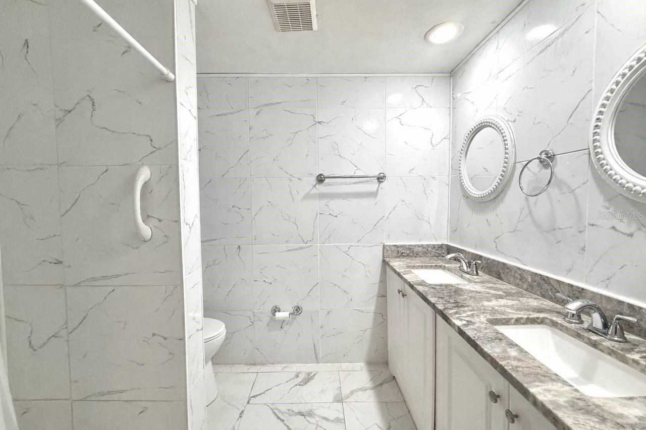 Image 5 of 10 For 8516 Arrowhead Drive