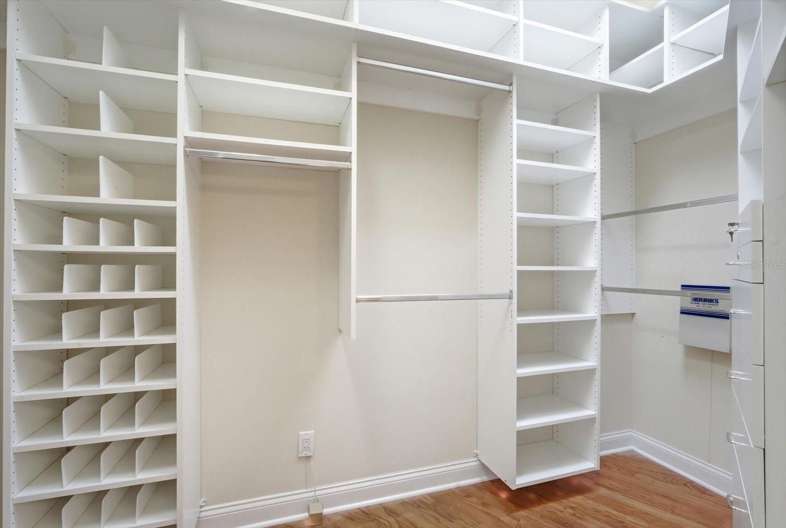 Image 31 of 52 For 5202 Fairway One Drive