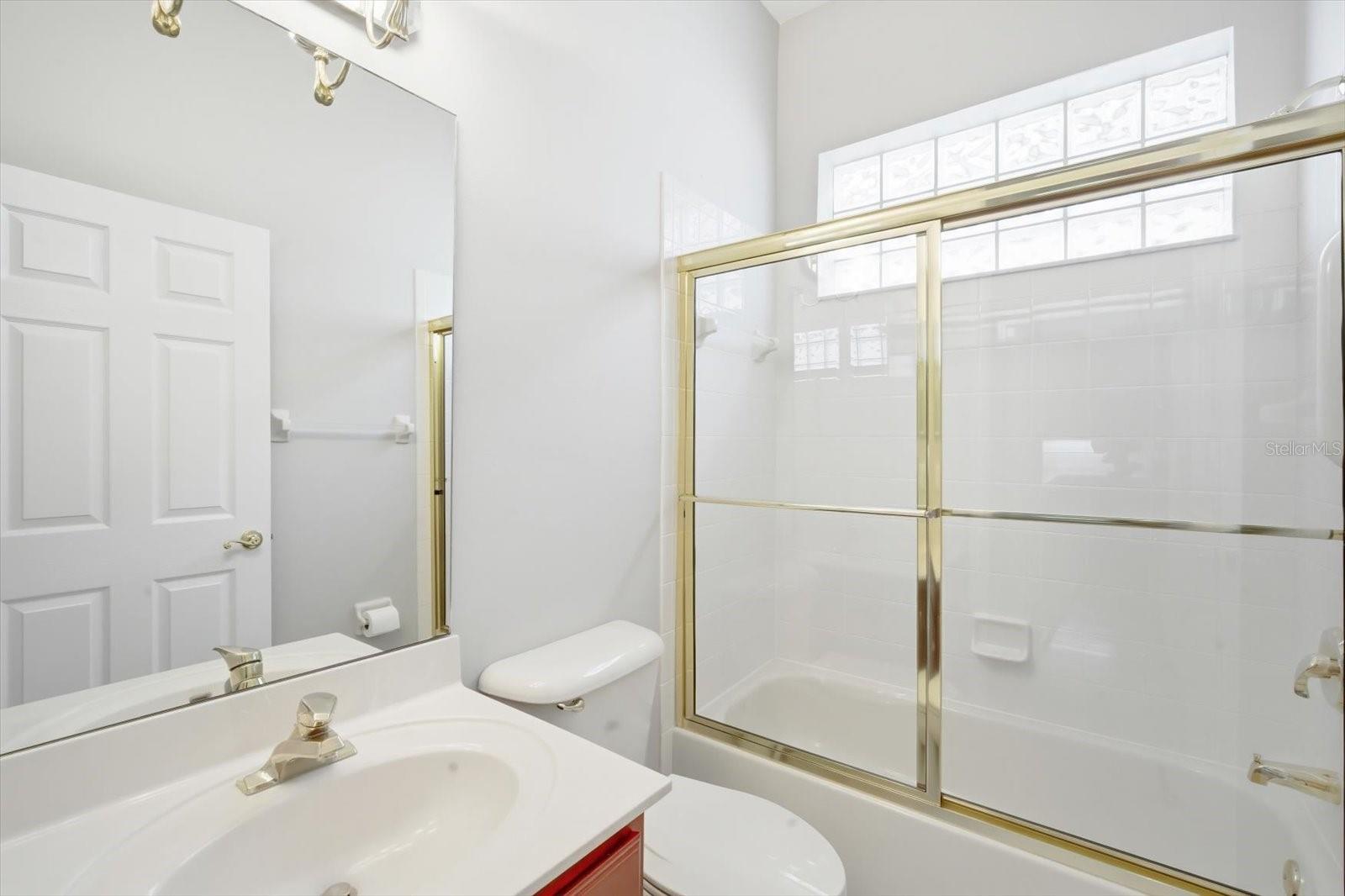 Image 7 of 52 For 5202 Fairway One Drive