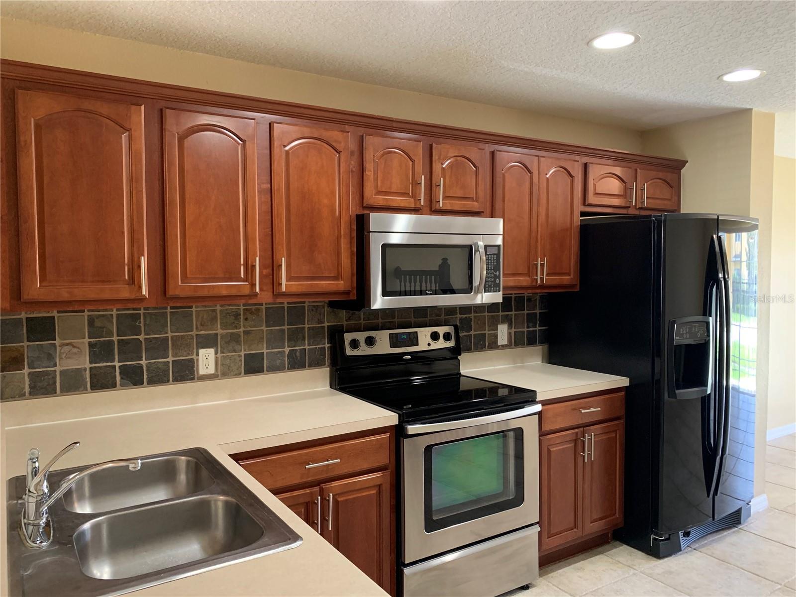 Image 3 of 14 For 2008 Seaside Cay Drive