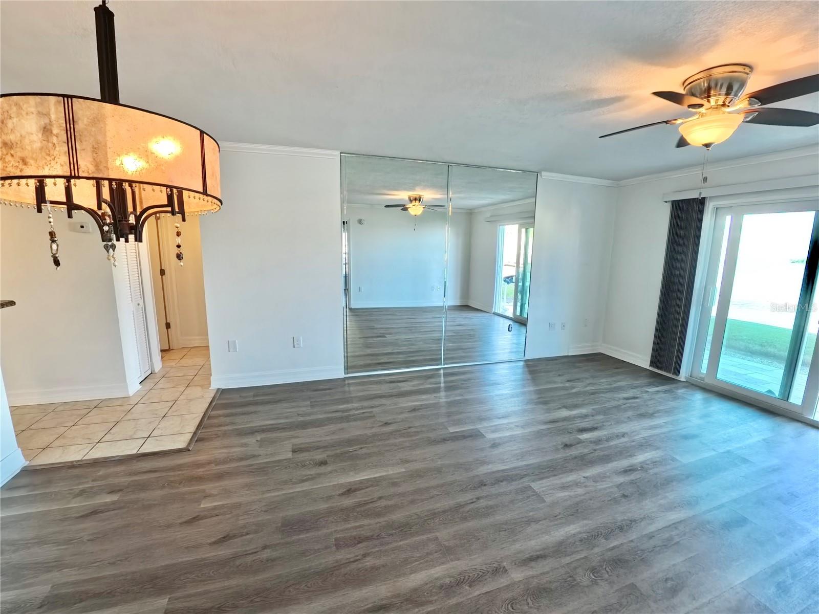 Image 25 of 39 For 464 Paula Drive 115